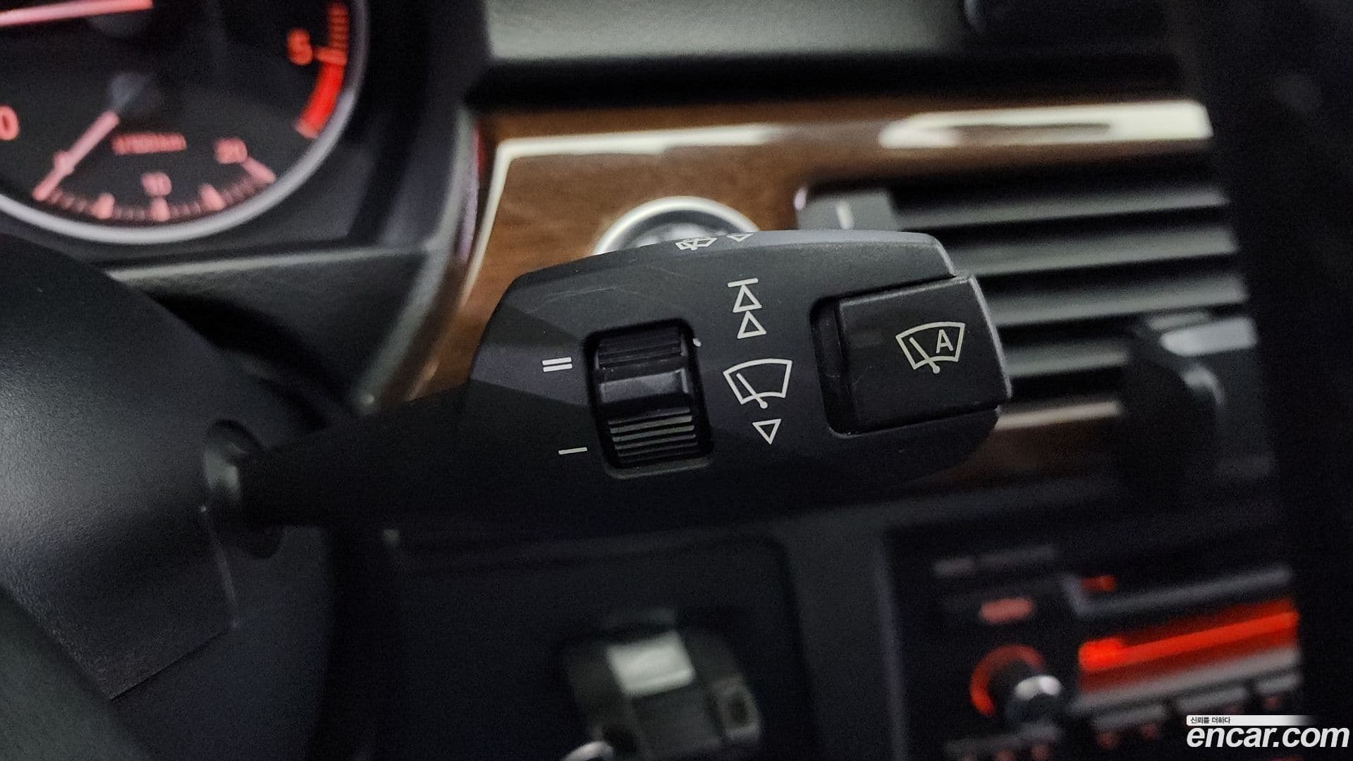 Main__Slider__Photo:3-Series BMW 2011.8-15