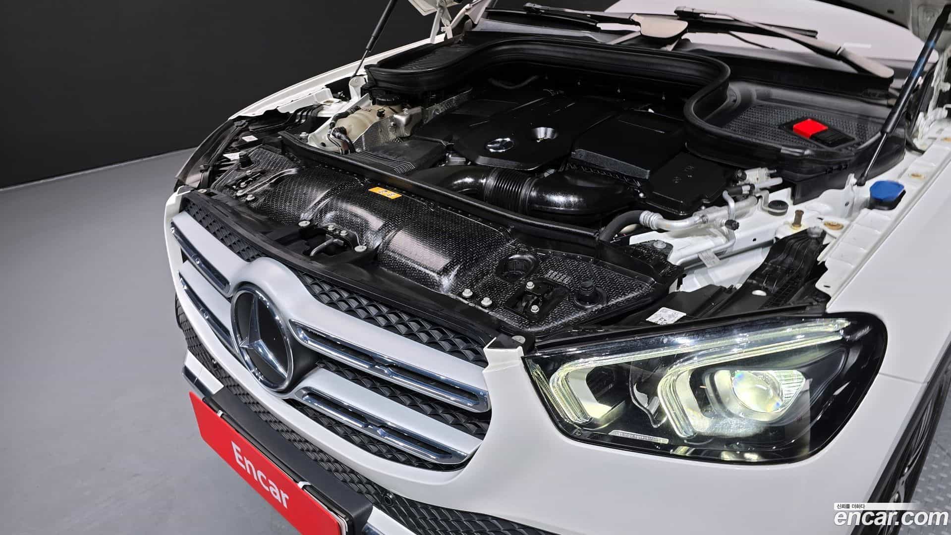 GLE-Class Mercedes-Benz 2020.7-INNER-006