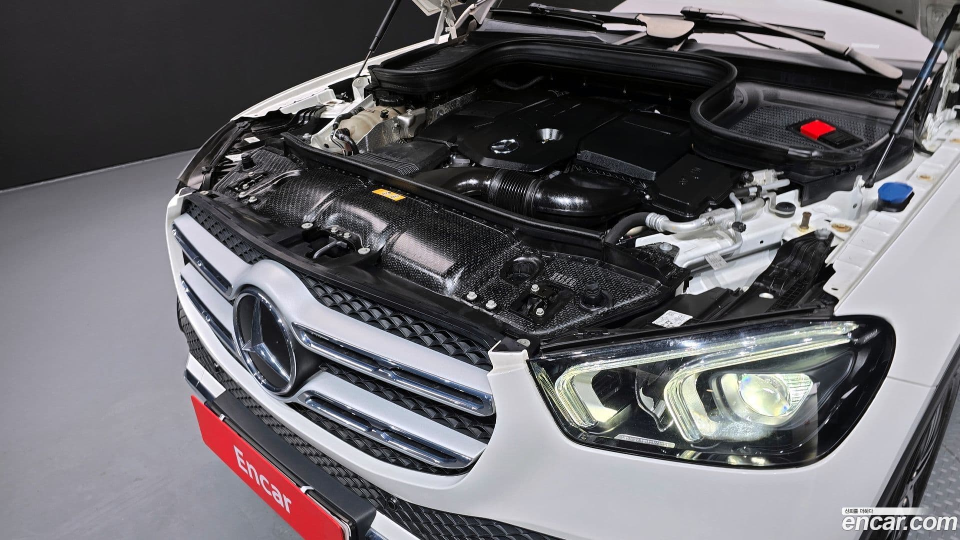 Main__Slider__Photo:GLE-Class Mercedes-Benz 2020.7-5