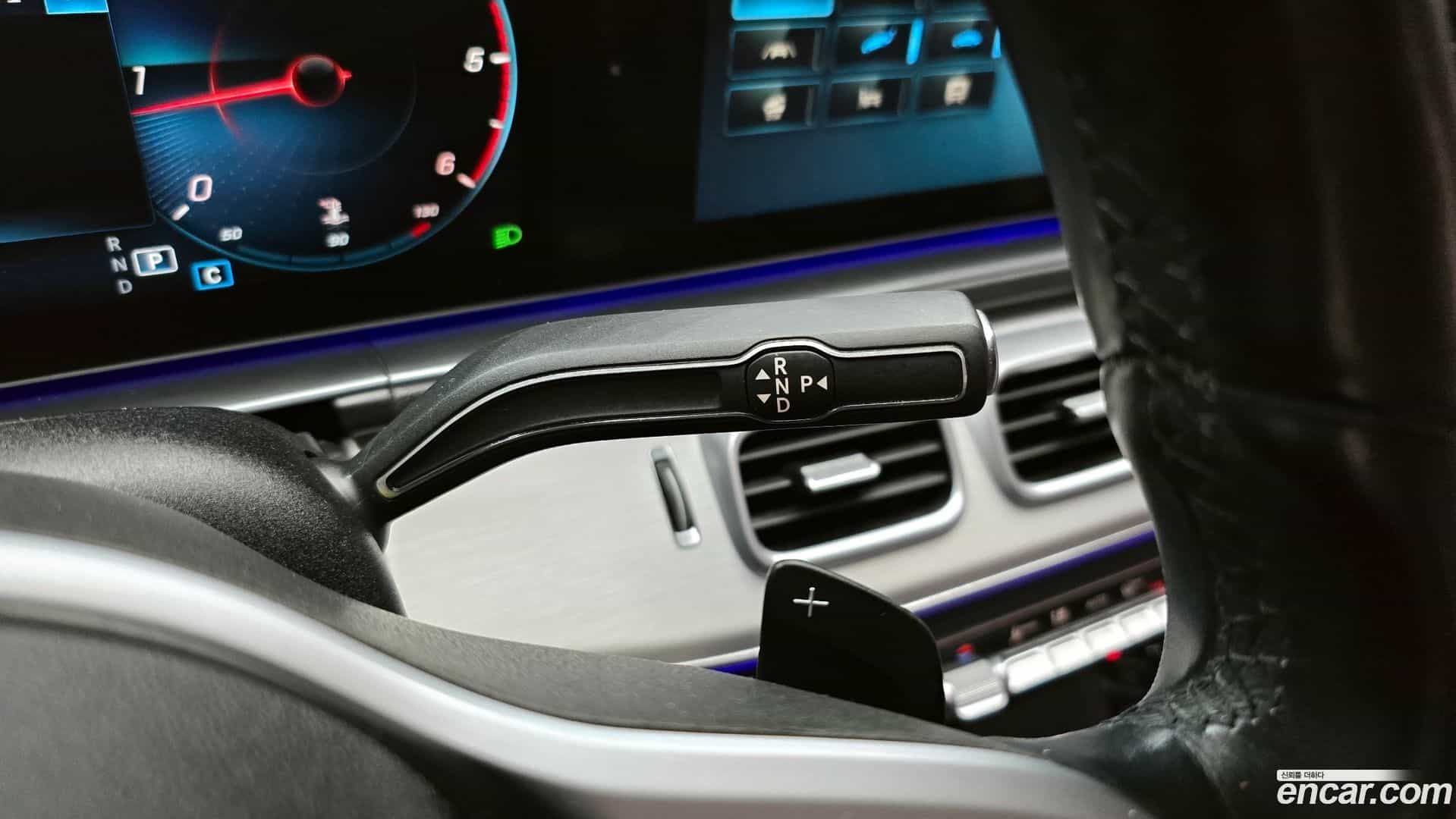 GLE-Class Mercedes-Benz 2020.7-INNER-009