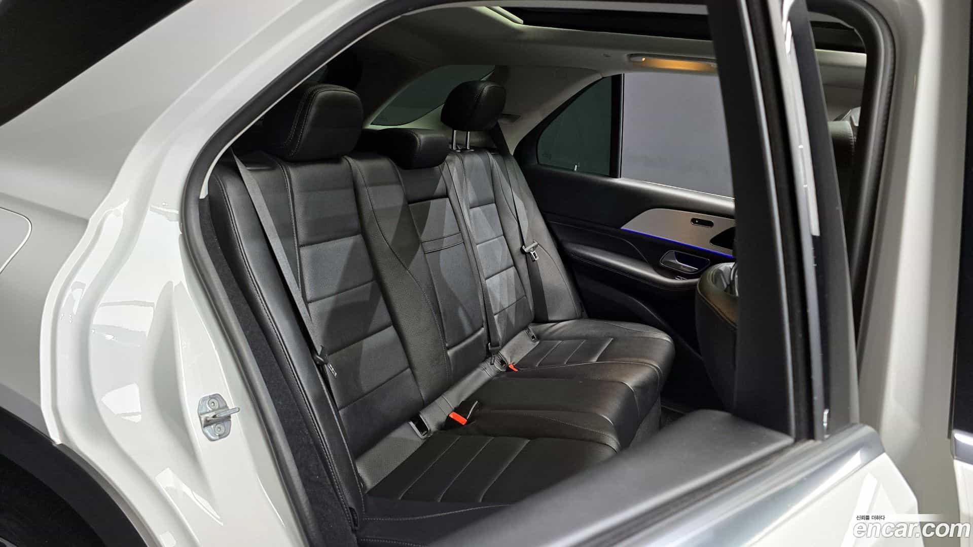 GLE-Class Mercedes-Benz 2020.7-OPTION-017