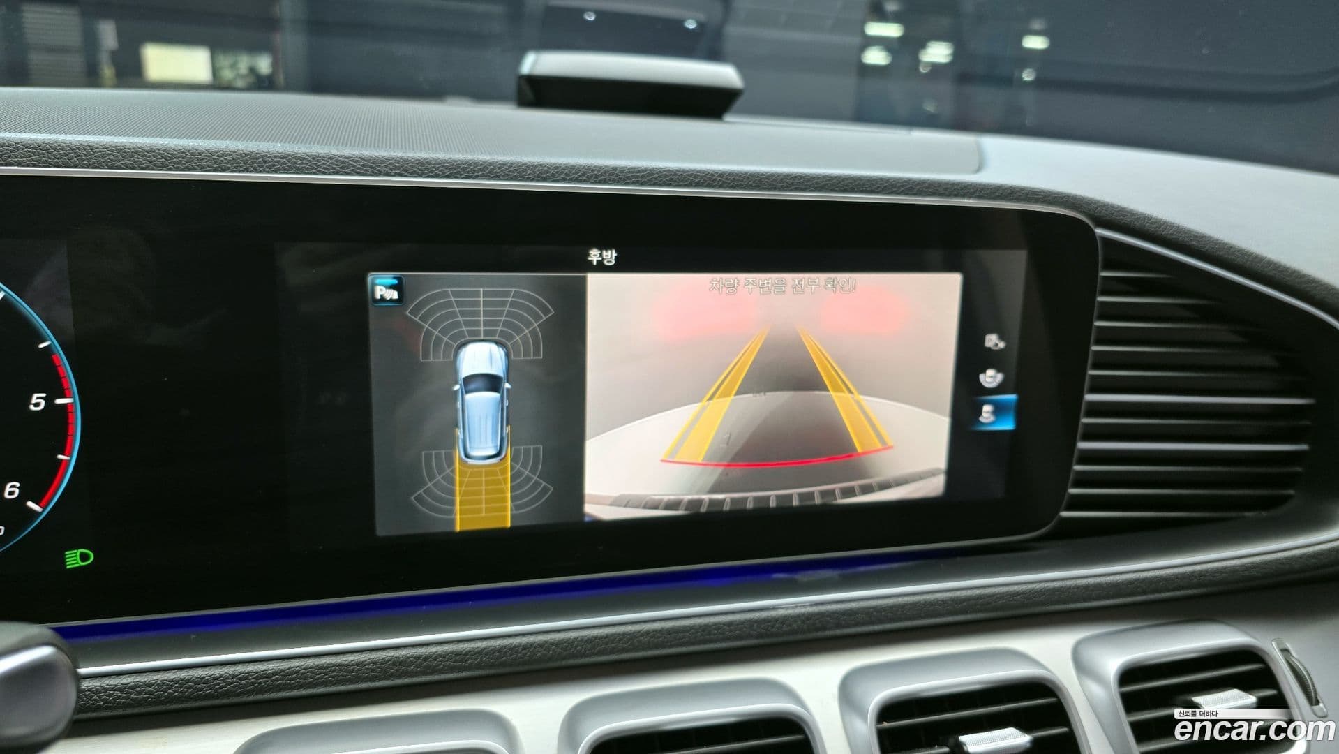 Main__Slider__Photo:GLE-Class Mercedes-Benz 2020.7-14