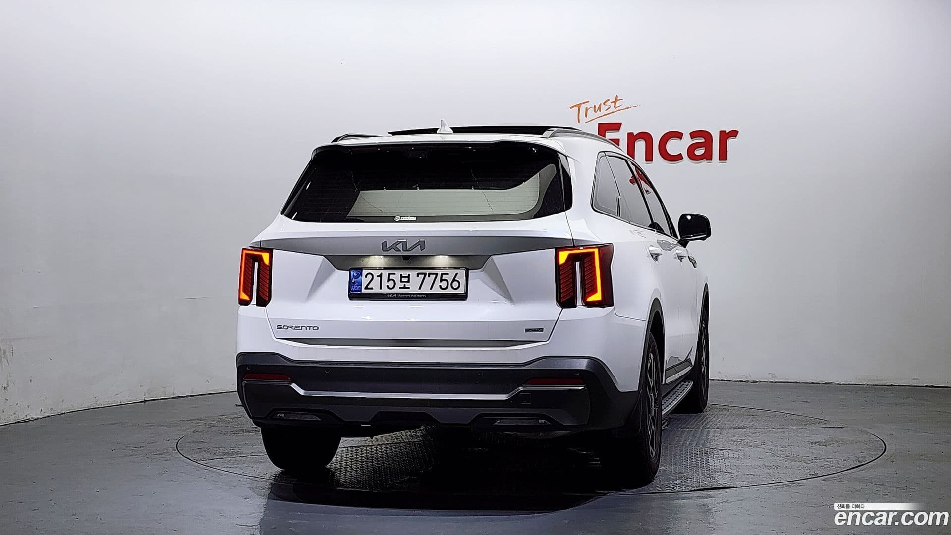 Main__Slider__Photo:Sorento Kia 2024.0-3