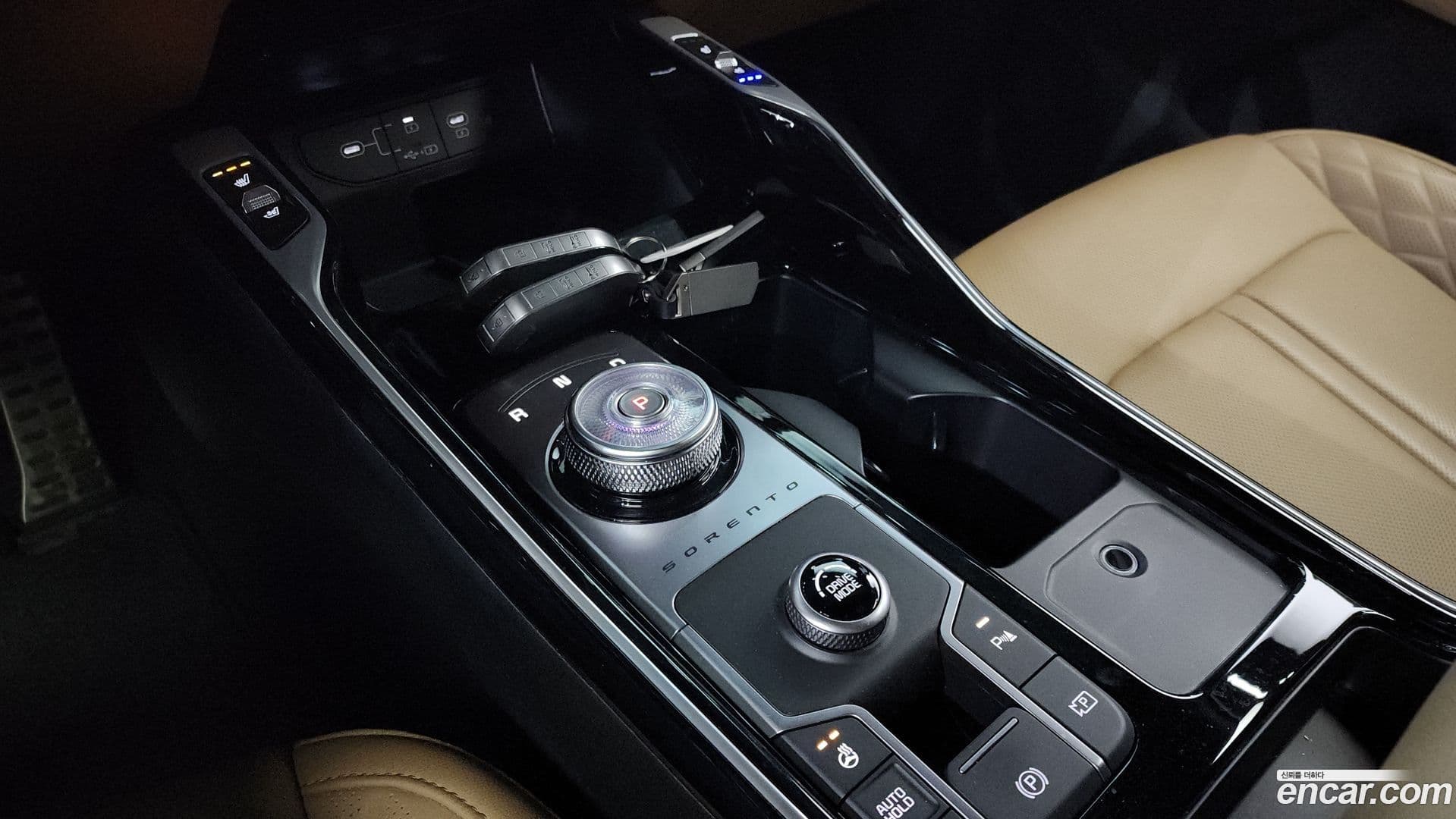 Main__Slider__Photo:Sorento Kia 2024.0-8