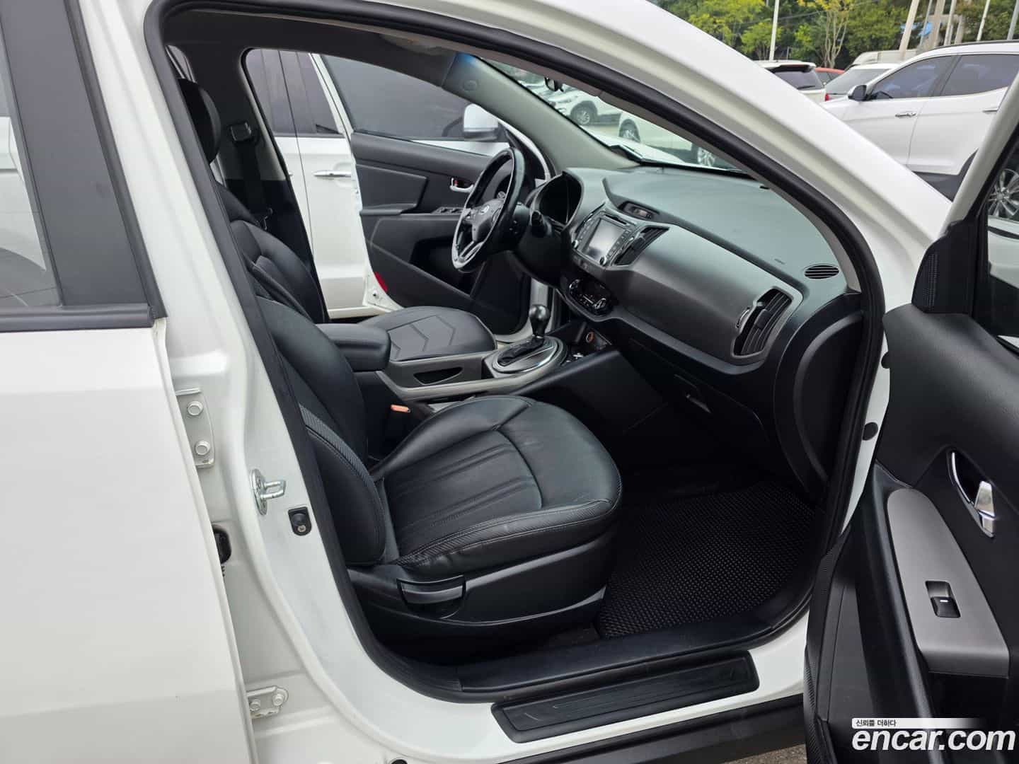 Sportage Kia 2013.7-INNER-009