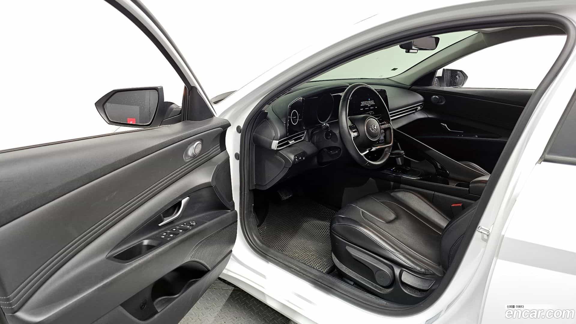 AVANTE Hyundai 2021.10-INNER-010