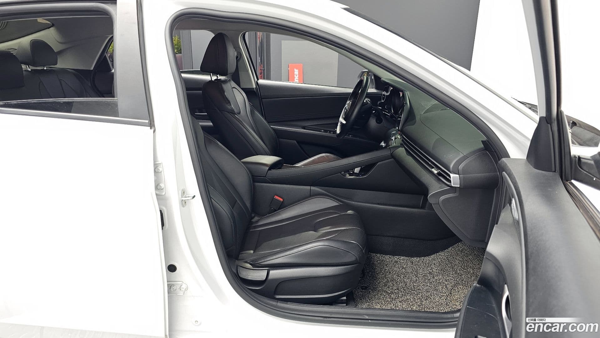 Main__Slider__Photo:AVANTE Hyundai 2021.10-10