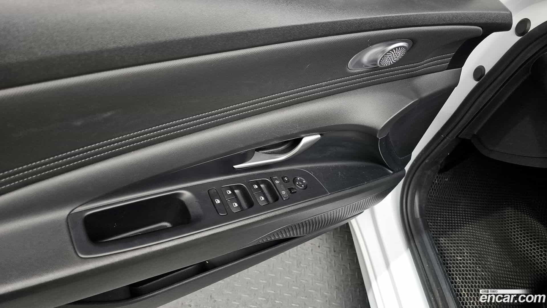 AVANTE Hyundai 2021.10-OPTION-022