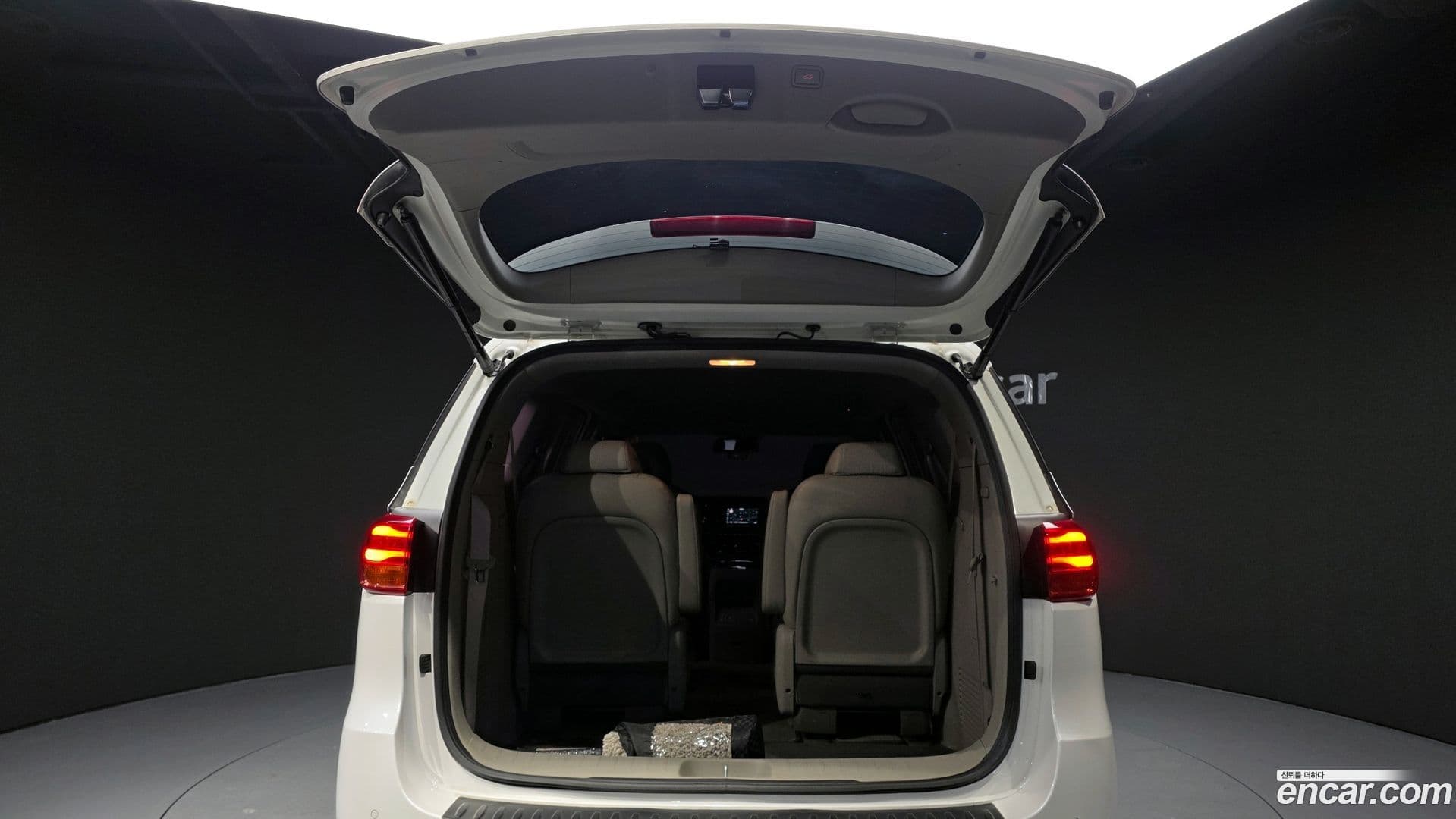 Main__Slider__Photo:Canival Kia 2018.3-19