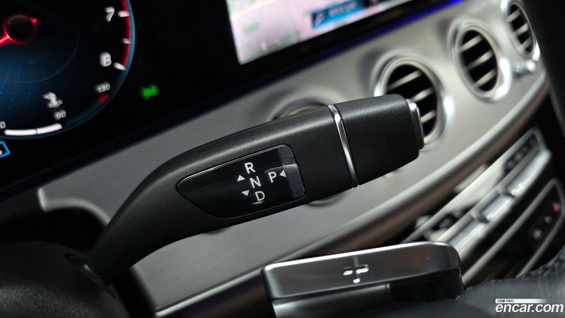 Main__Slider__Photo:E-Class Mercedes-Benz 2021.3-8