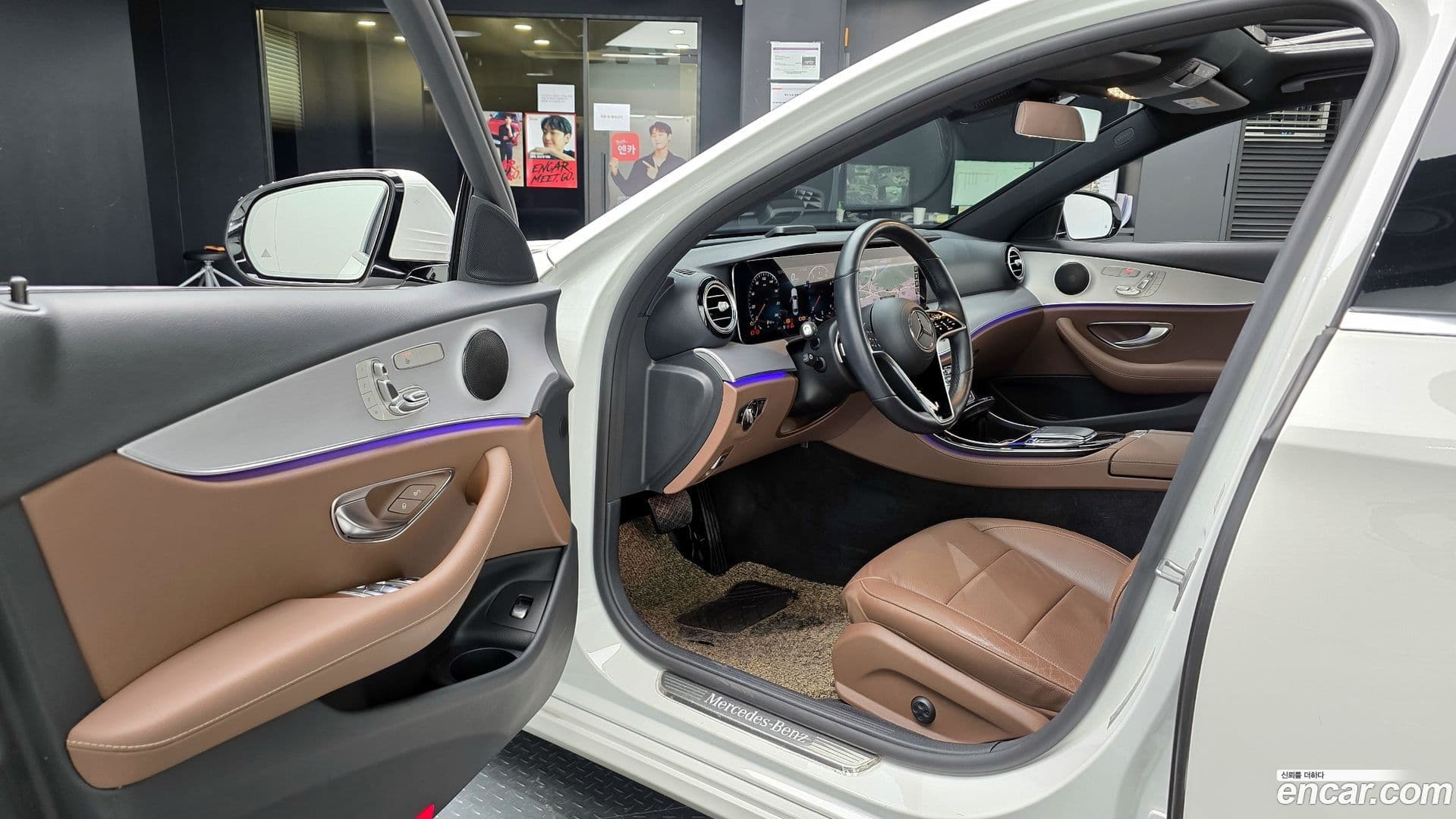 Main__Slider__Photo:E-Class Mercedes-Benz 2021.3-10