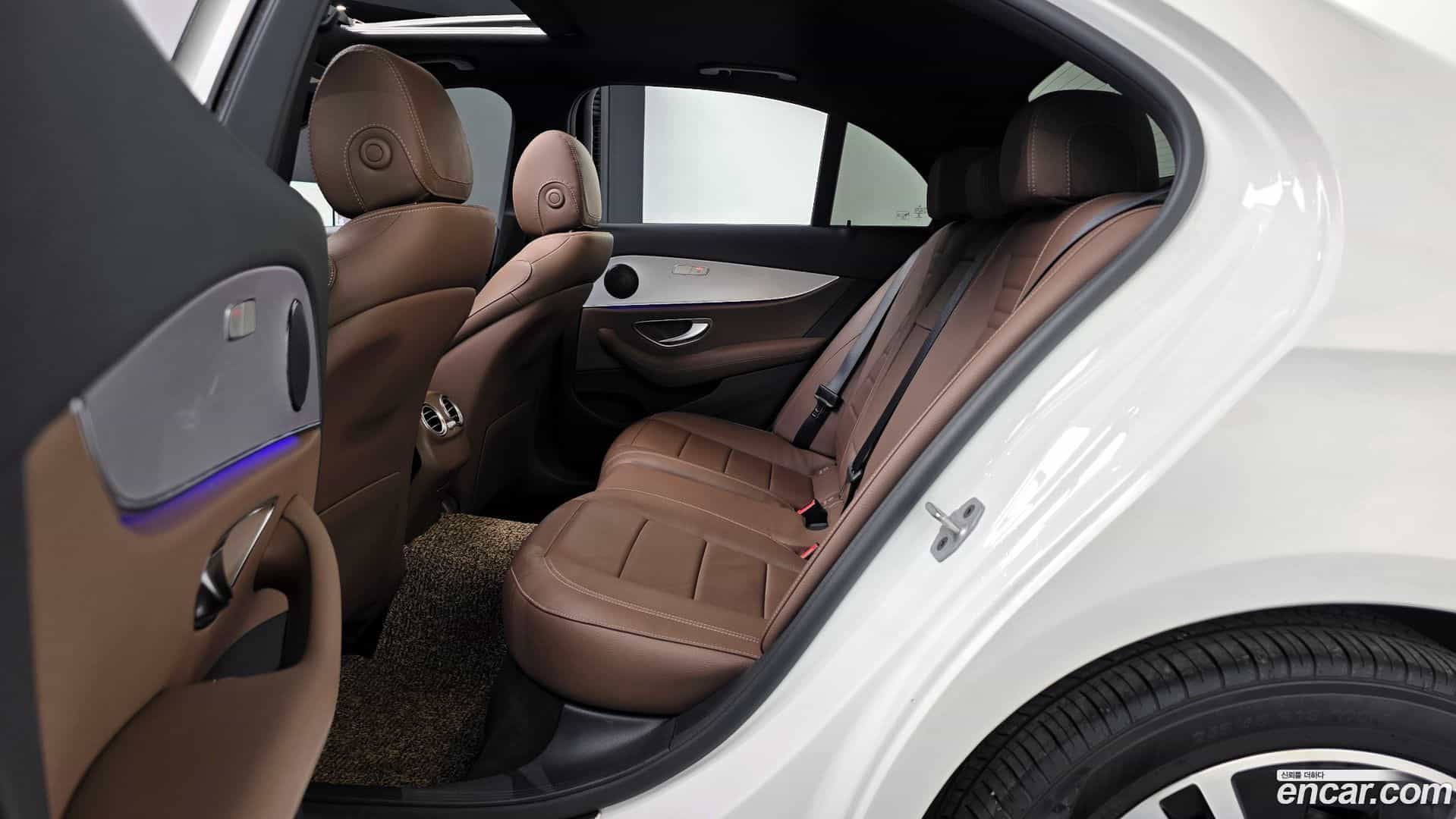 E-Class Mercedes-Benz 2021.3-OPTION-016