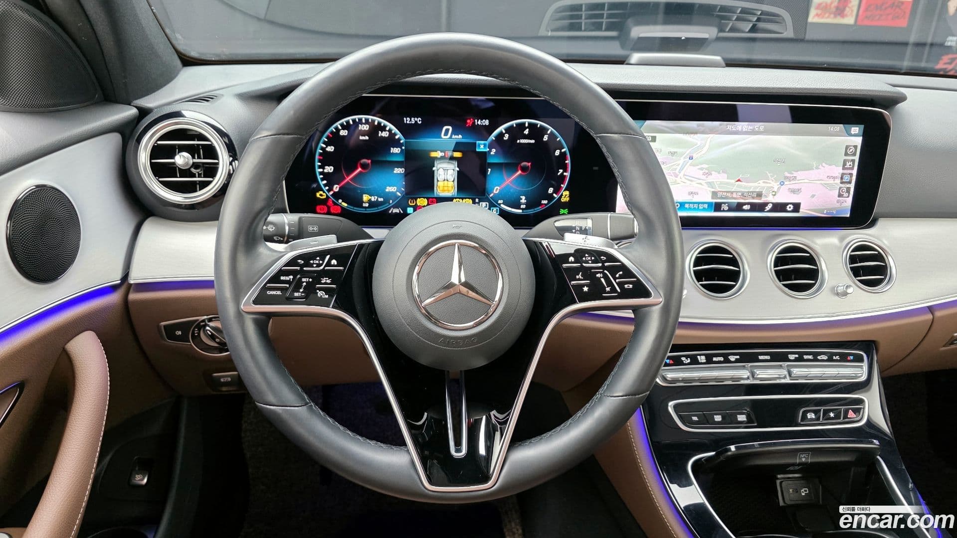 Main__Slider__Photo:E-Class Mercedes-Benz 2021.3-12