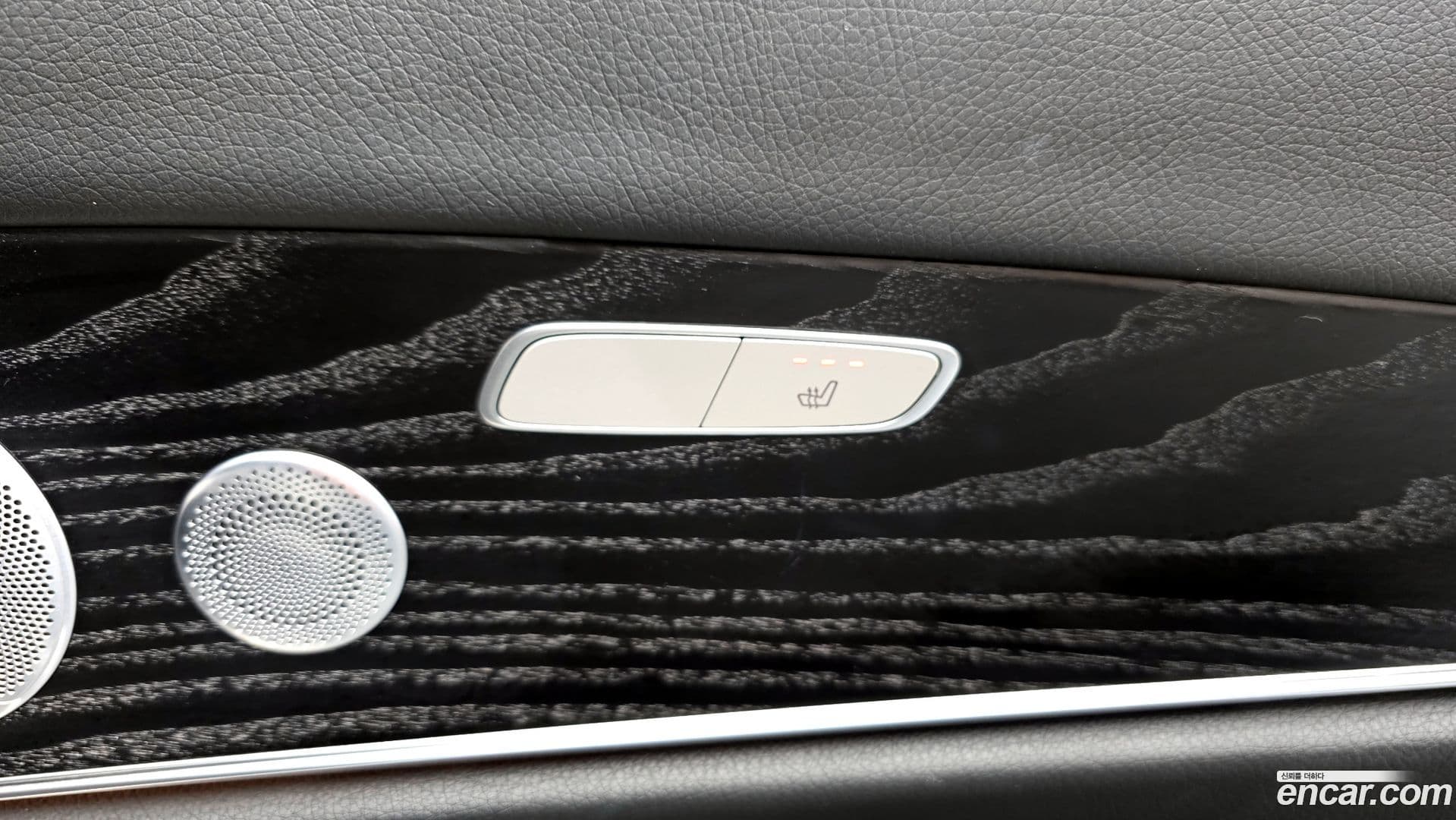 Main__Slider__Photo:E-Class Mercedes-Benz 2020.0-10