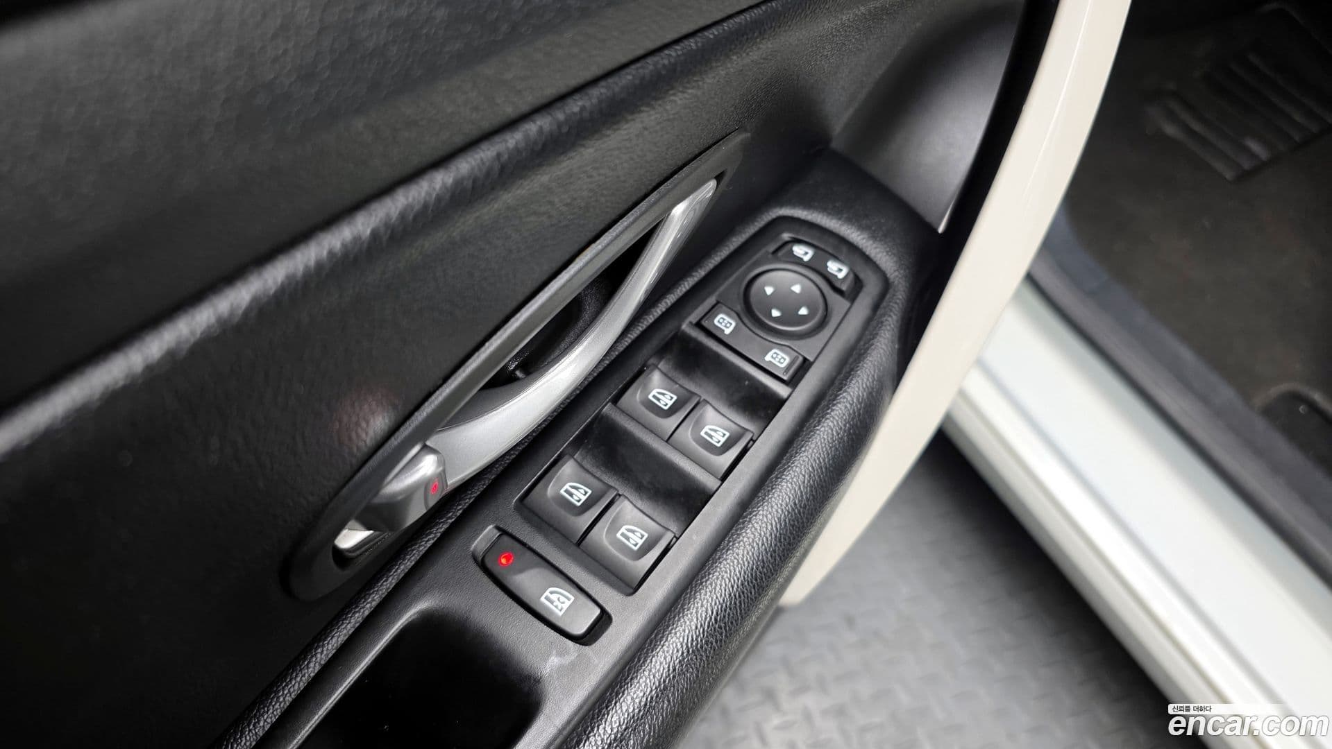 Main__Slider__Photo:SM3 Renault-KoreaSamsung 2014.3-18