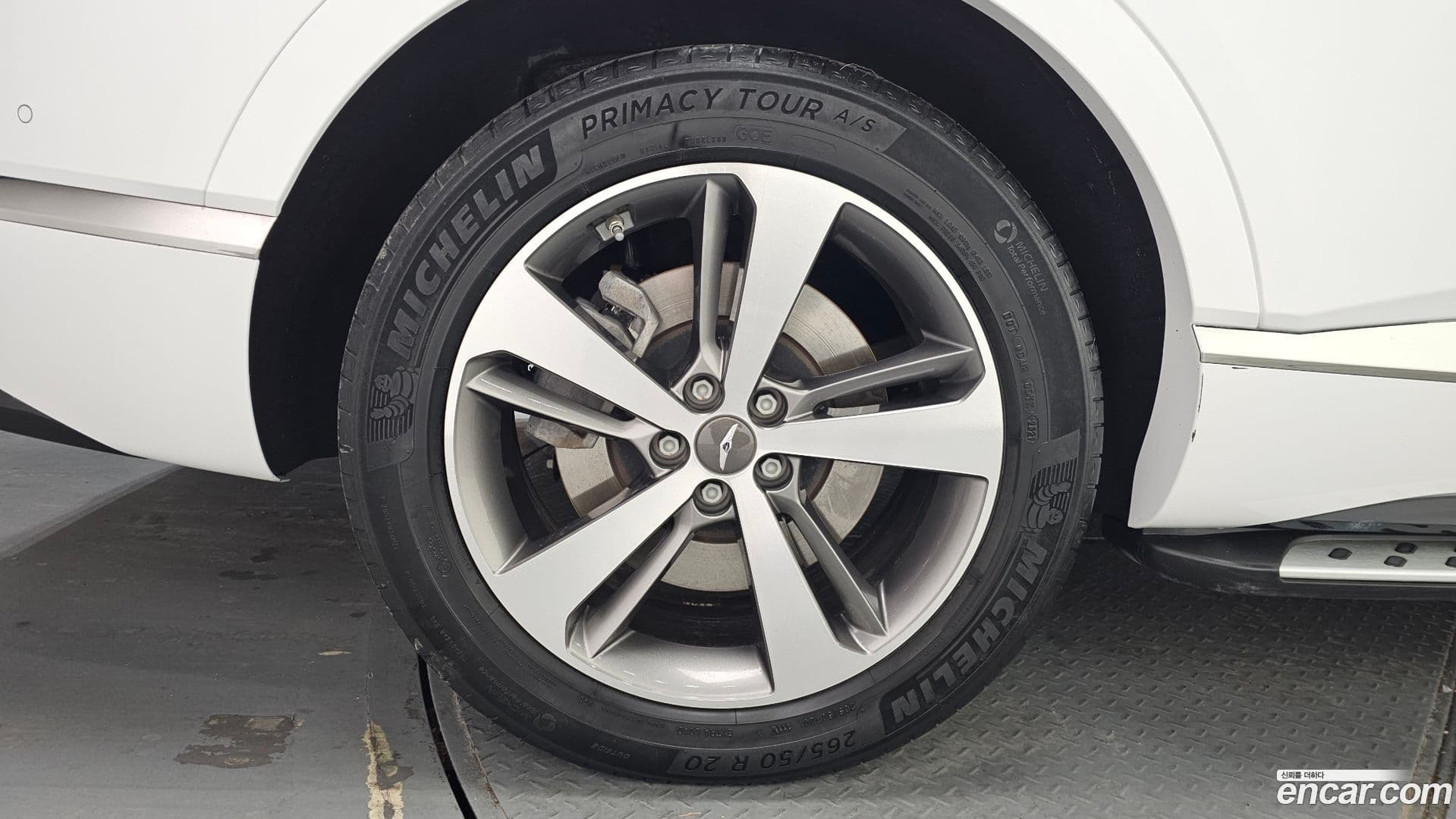 Main__Slider__Photo:GV80 Genesis 2021.9-4