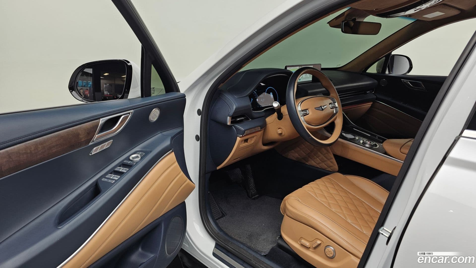 Main__Slider__Photo:GV80 Genesis 2021.9-9