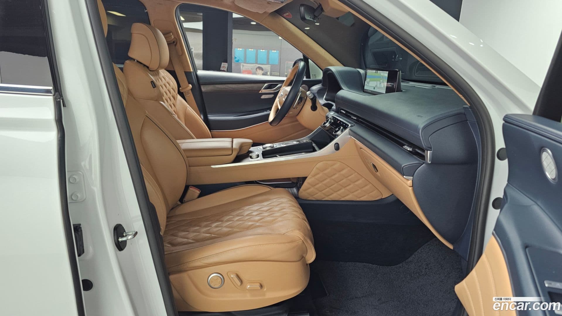 Main__Slider__Photo:GV80 Genesis 2021.9-10