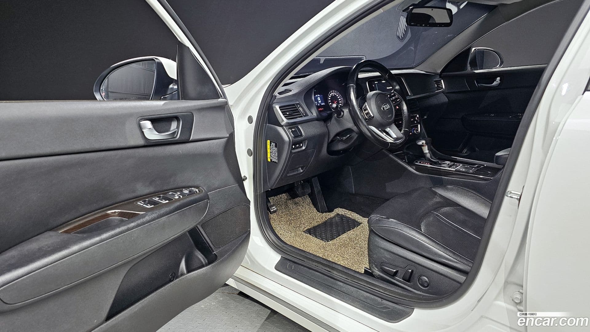 Main__Slider__Photo:K5 Kia 2018.7-9