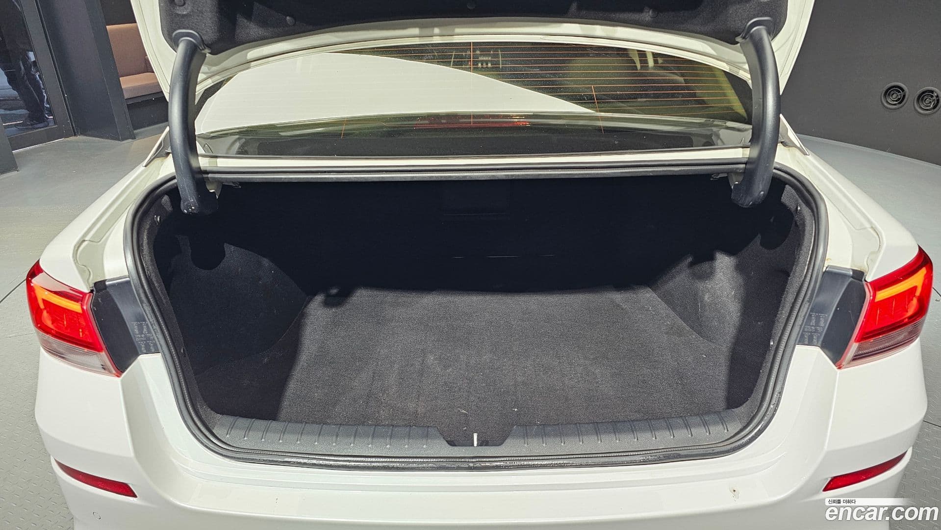 Main__Slider__Photo:K5 Kia 2018.7-19