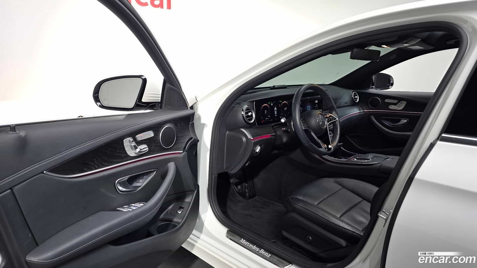 E-Class Mercedes-Benz 2022.10-OPTION-016