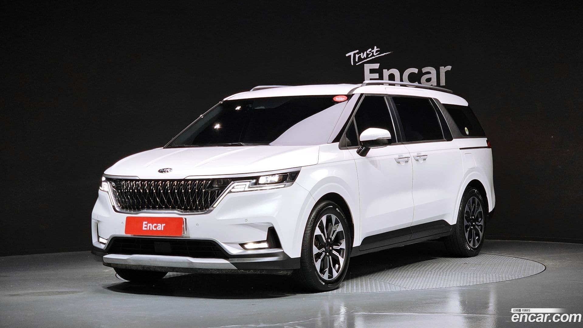 Main__Slider__Photo:Canival Kia 2020.10-0