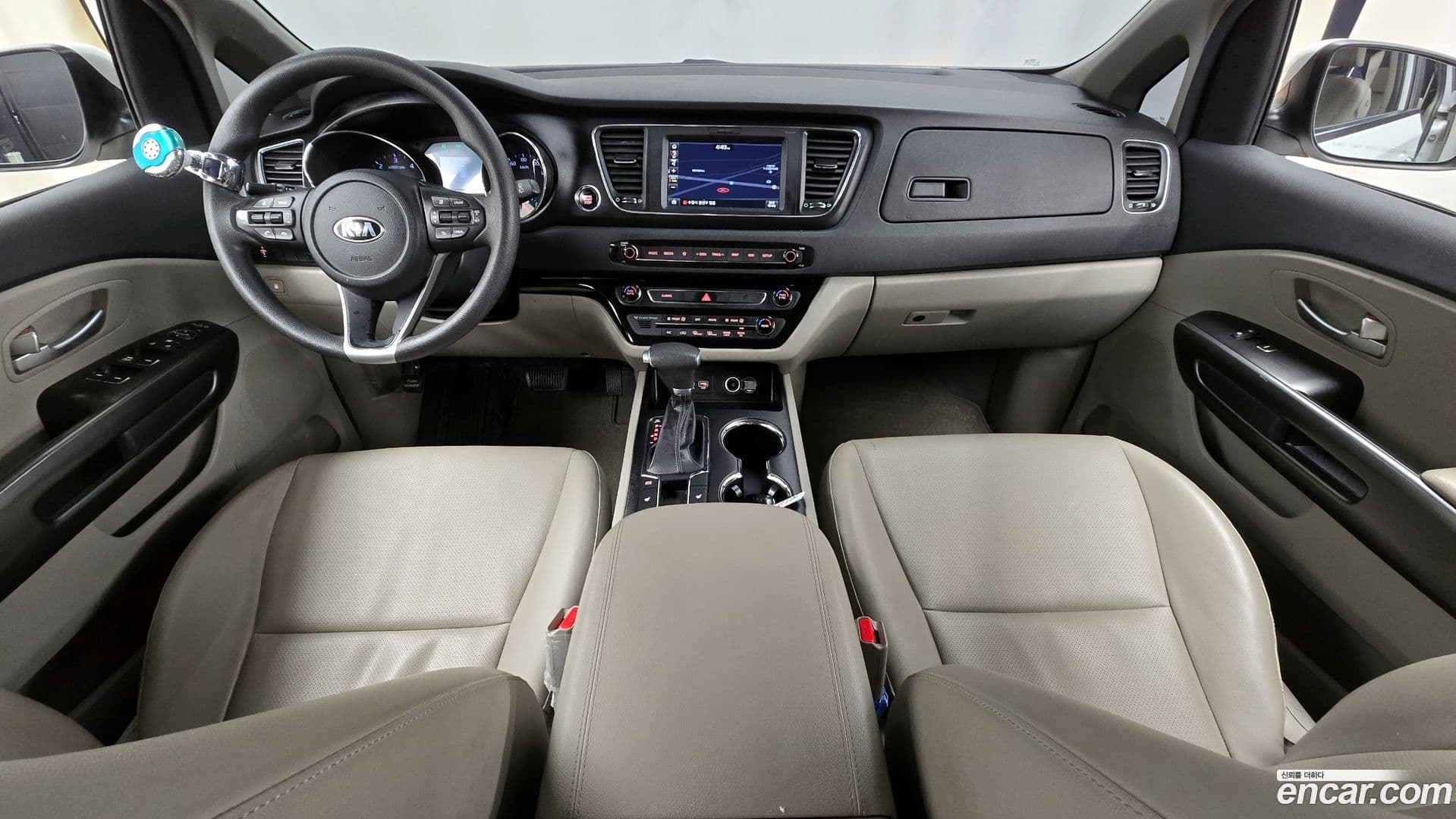 Main__Slider__Photo:Canival Kia 2019.0-6