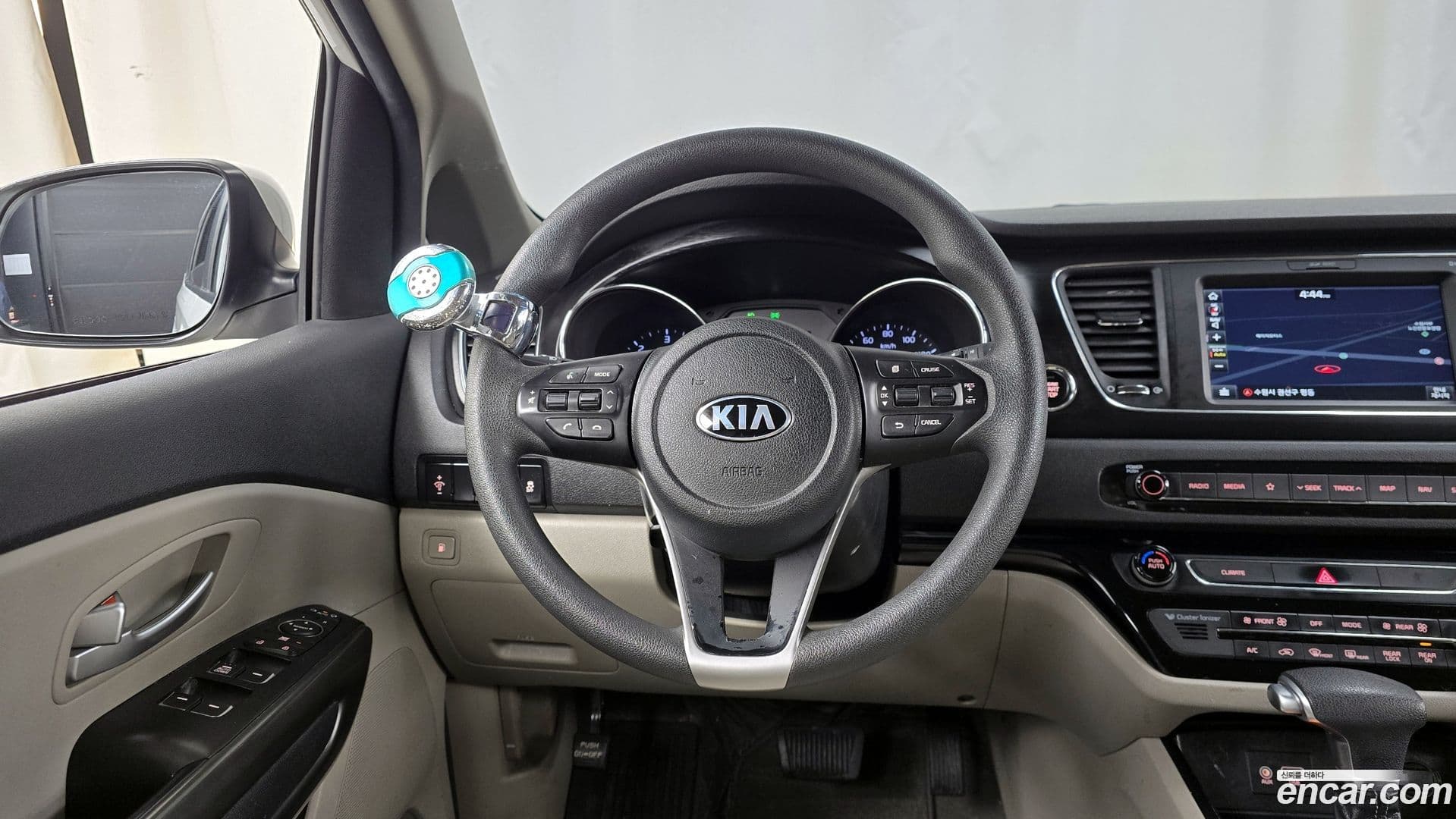 Main__Slider__Photo:Canival Kia 2019.0-12