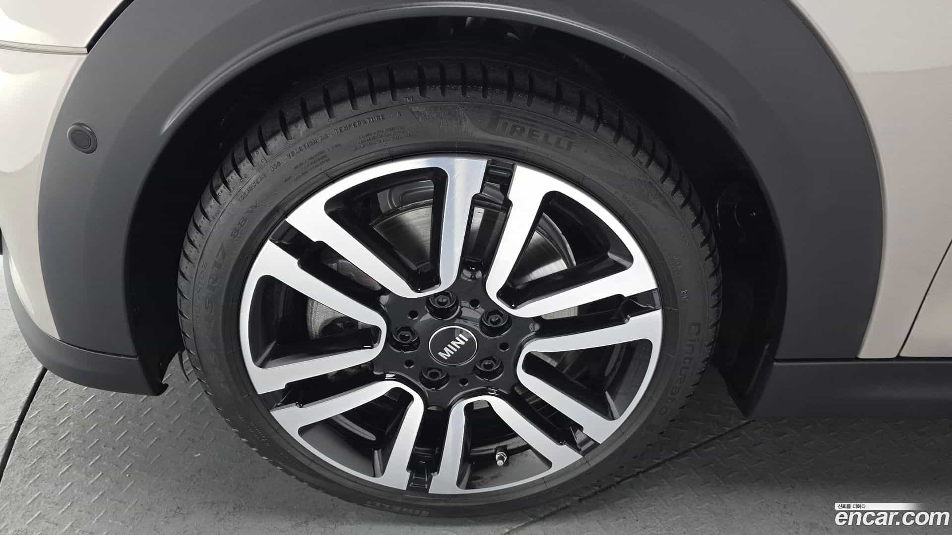 Cooper Convertible Mini 2024.6-OUTER-005