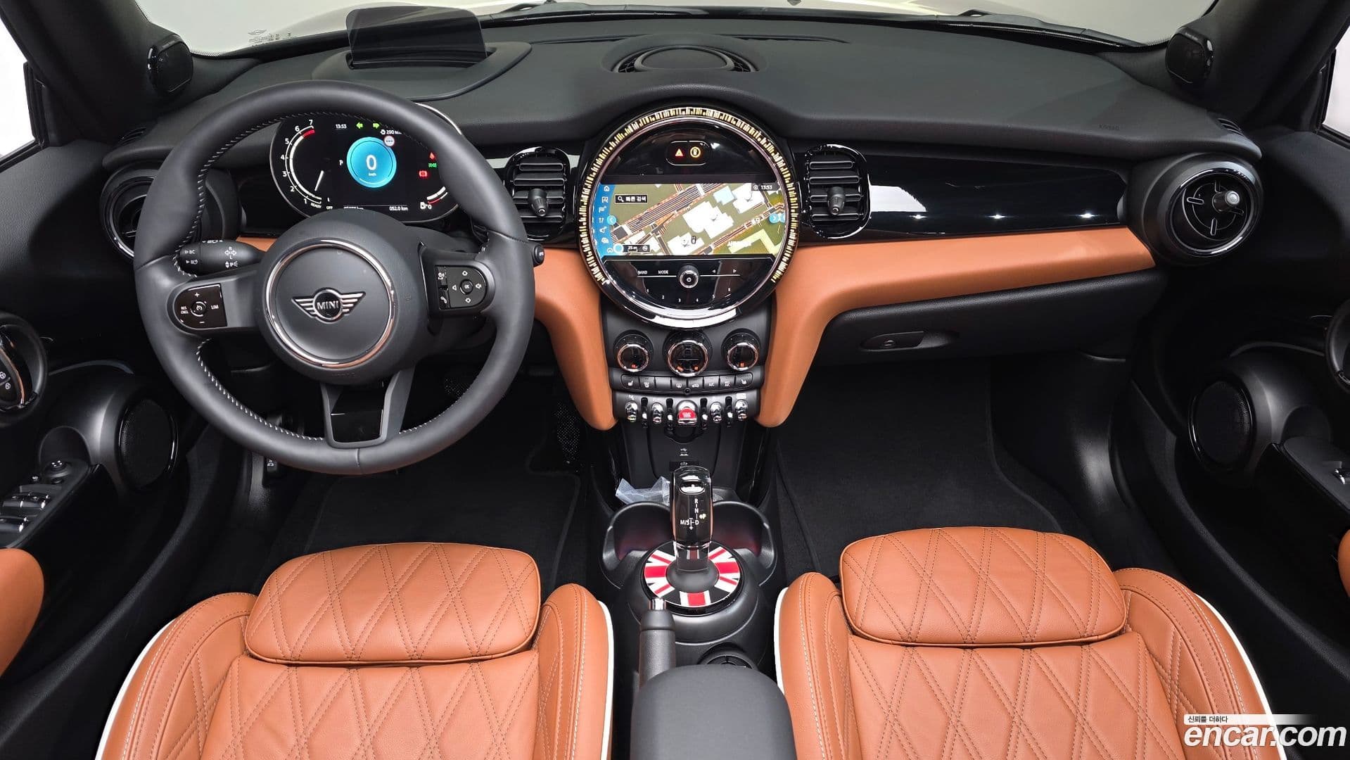 Main__Slider__Photo:Cooper Convertible Mini 2024.6-6