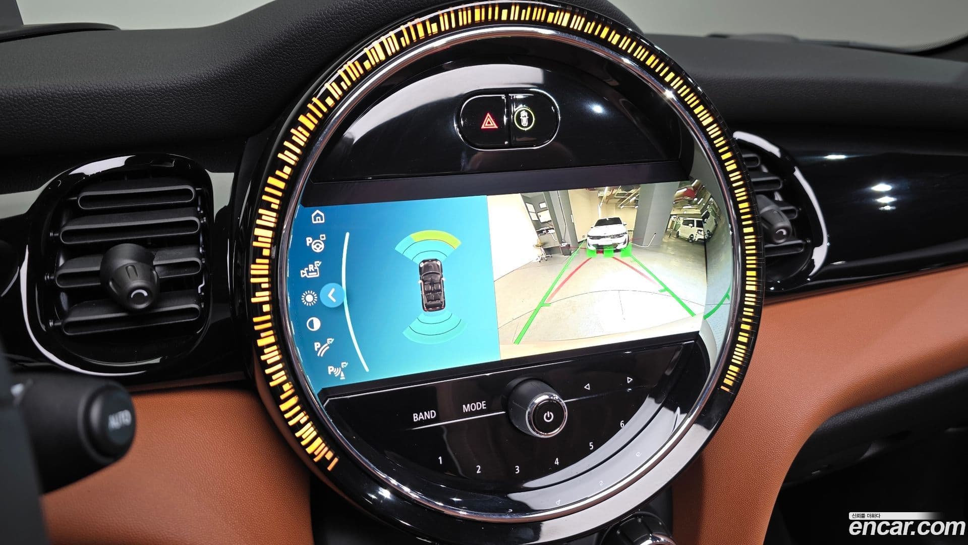 Main__Slider__Photo:Cooper Convertible Mini 2024.6-16