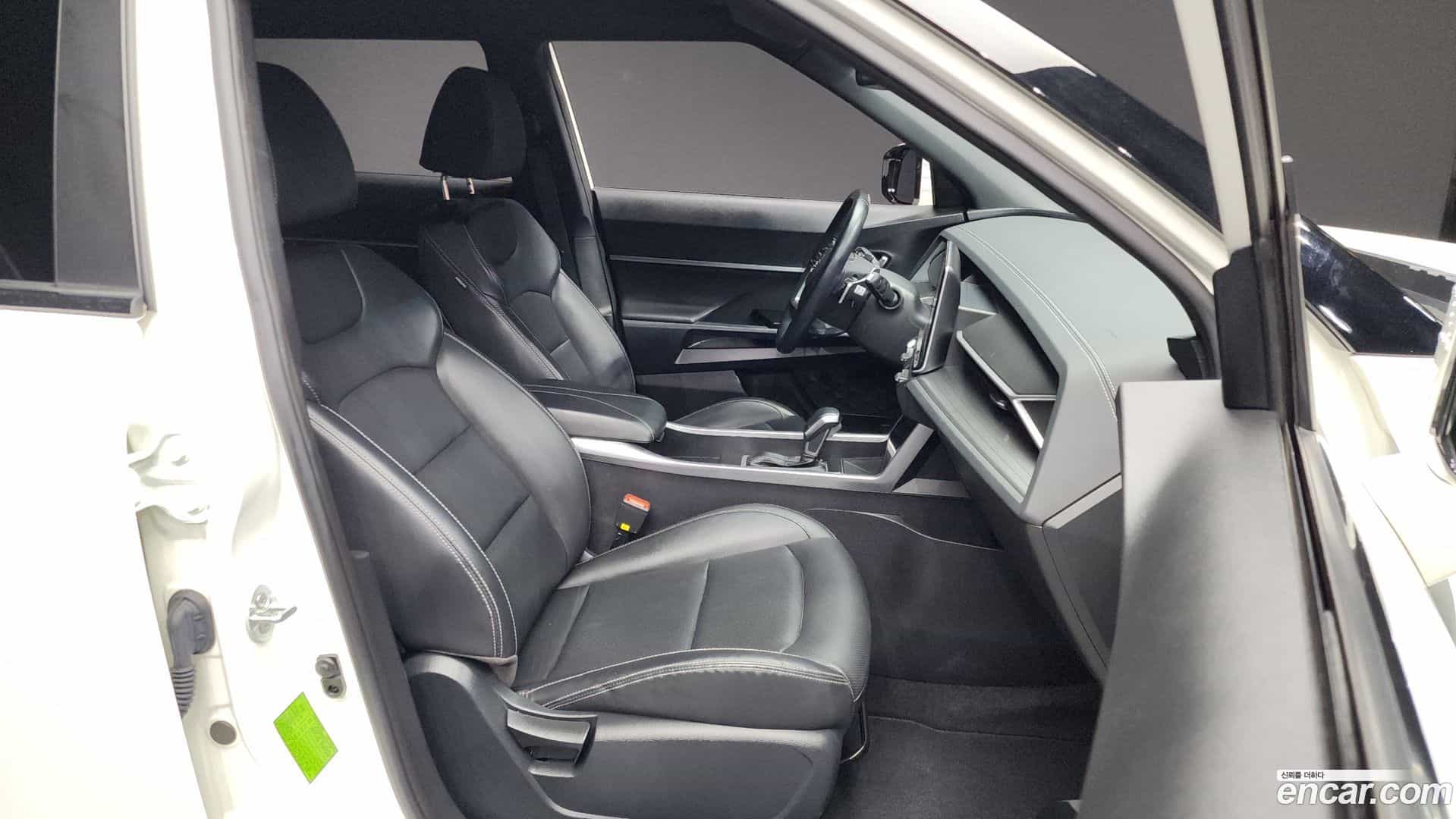 Torres KG_Mobility_Ssangyong 2022.9-OPTION-015