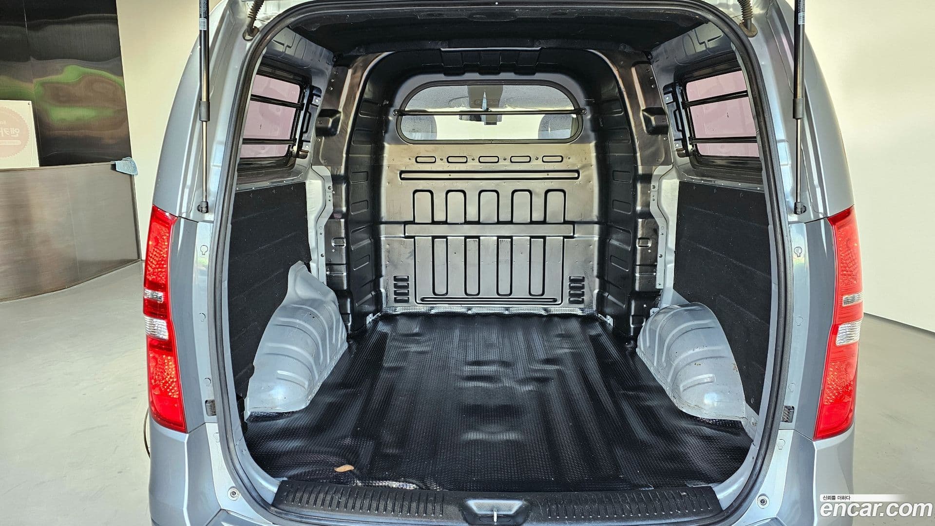 Main__Slider__Photo:Starex Hyundai 2019.10-19