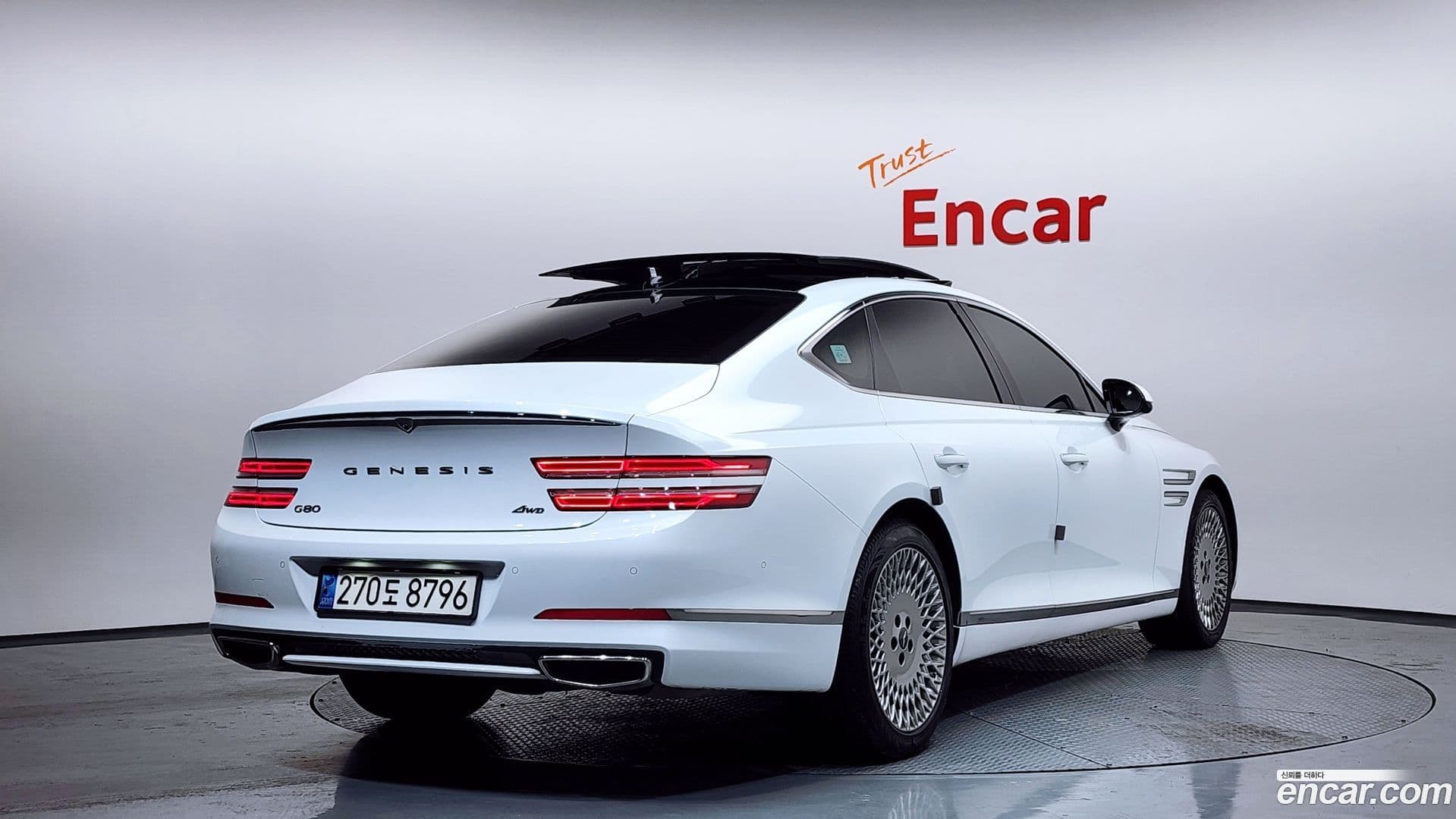 Main__Slider__Photo:G80 Genesis 2022.3-1