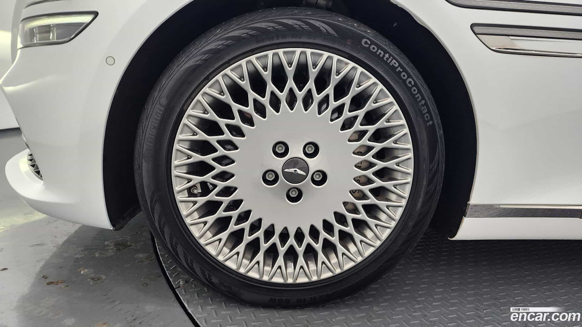 G80 Genesis 2022.3-OUTER-005