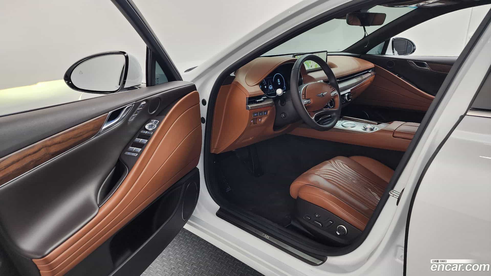 G80 Genesis 2022.3-INNER-010