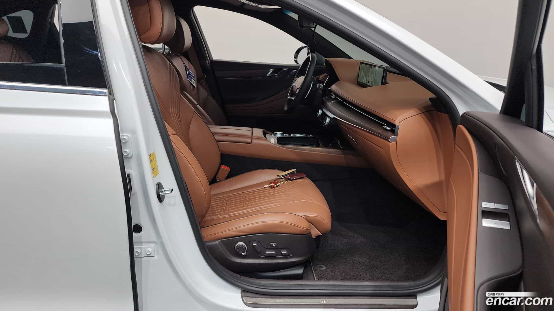 G80 Genesis 2022.3-OPTION-015