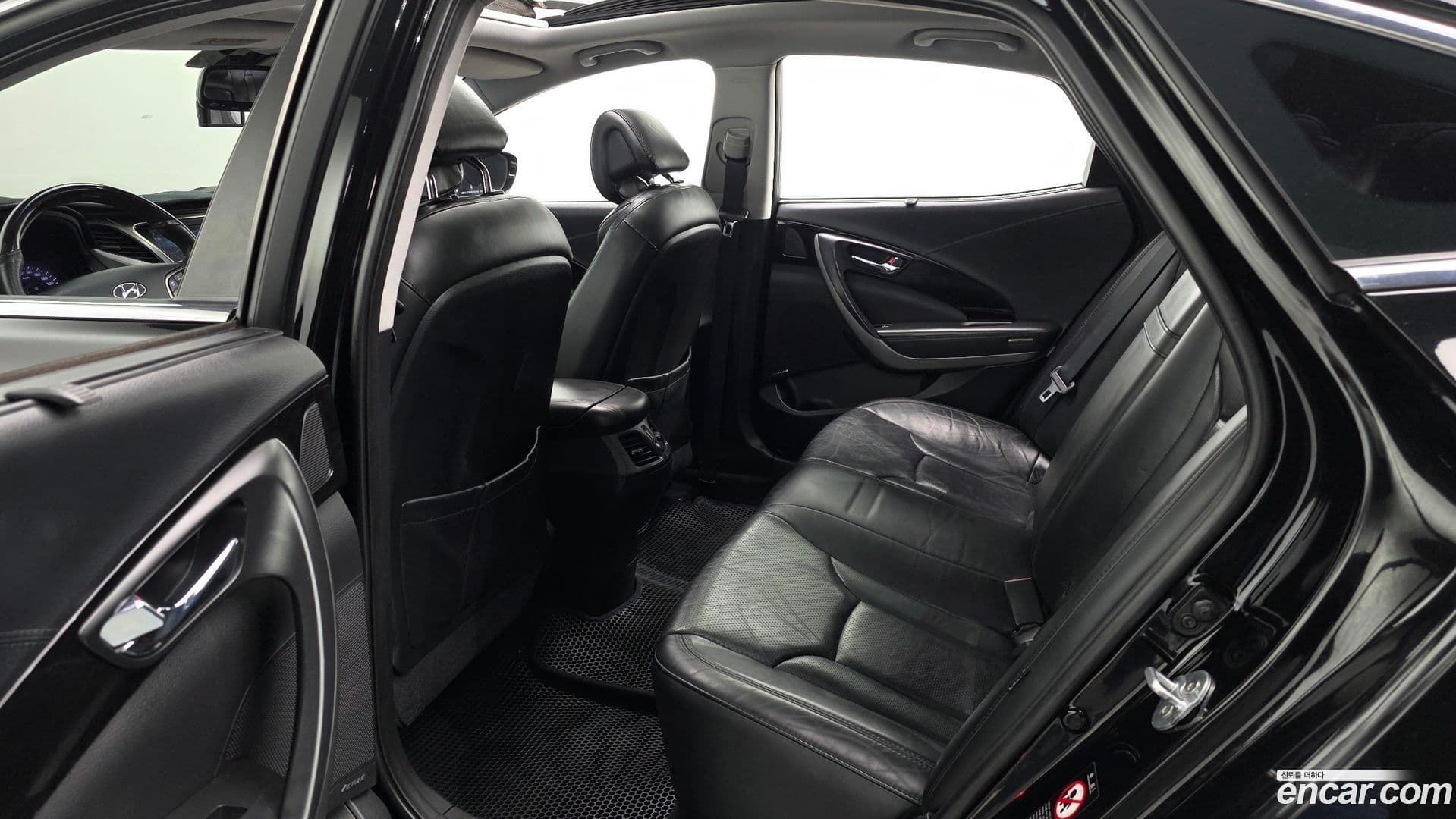 Main__Slider__Photo:Grandeur Hyundai 2013.7-11