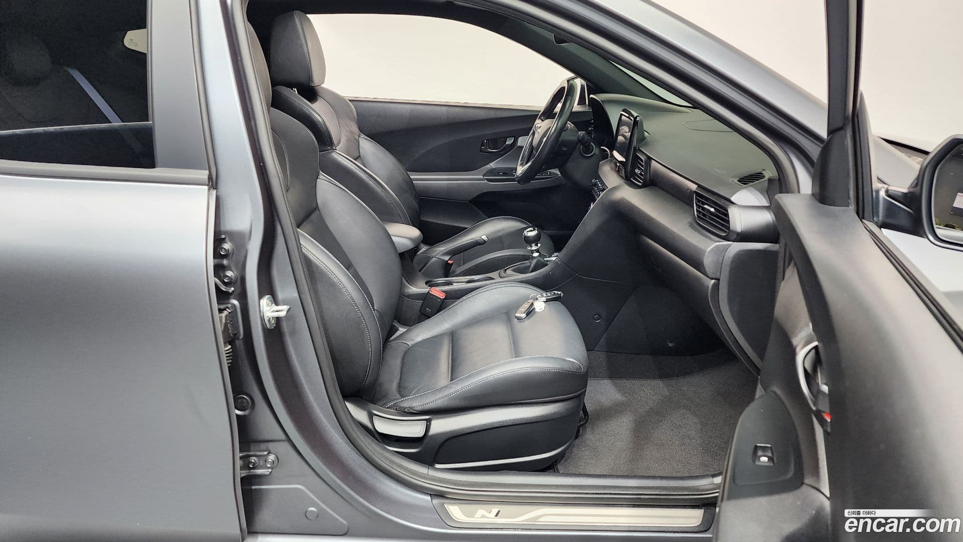 Main__Slider__Photo:Veloster Hyundai 2019.0-10