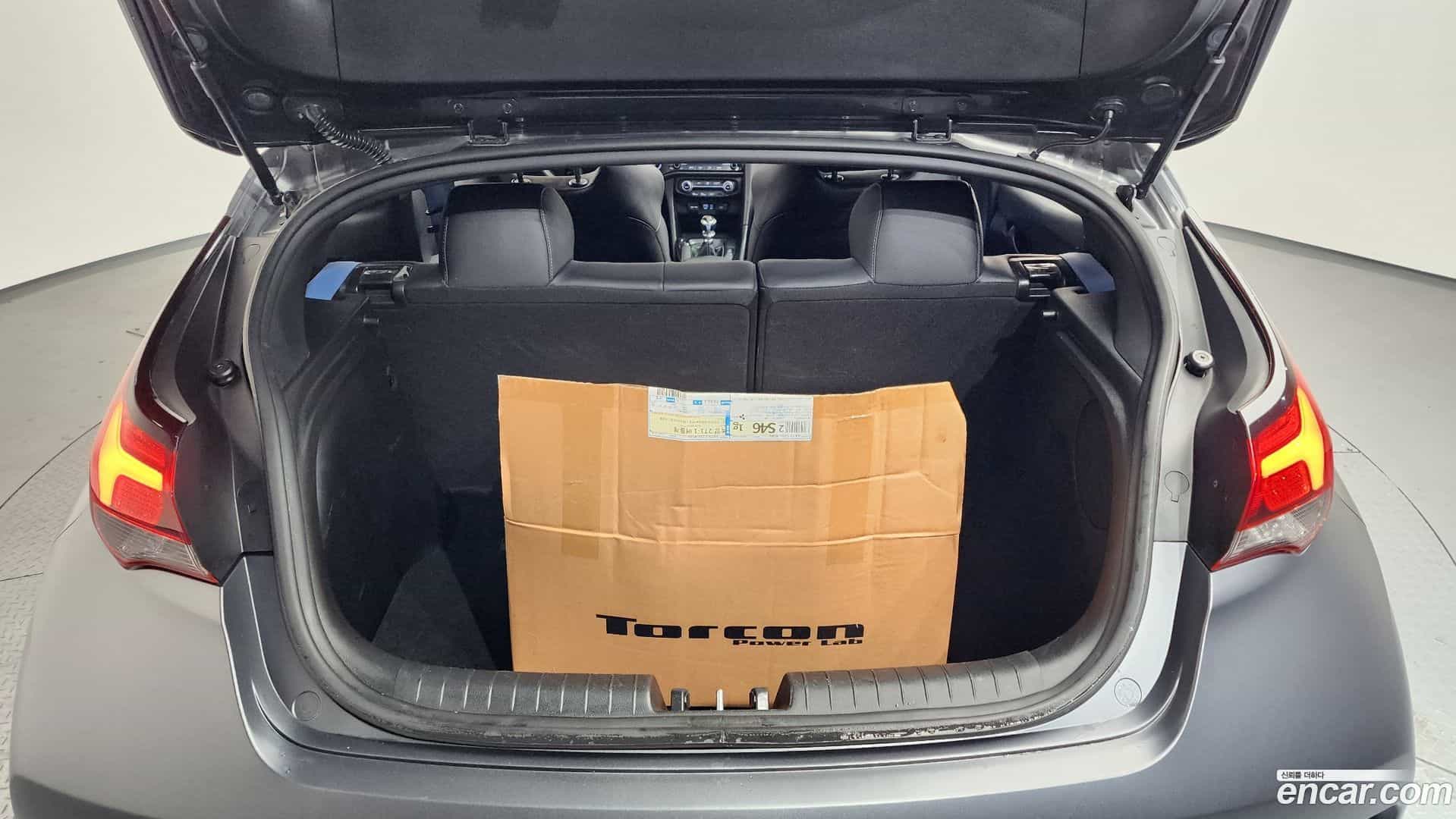 Veloster Hyundai 2019.0-OPTION-024