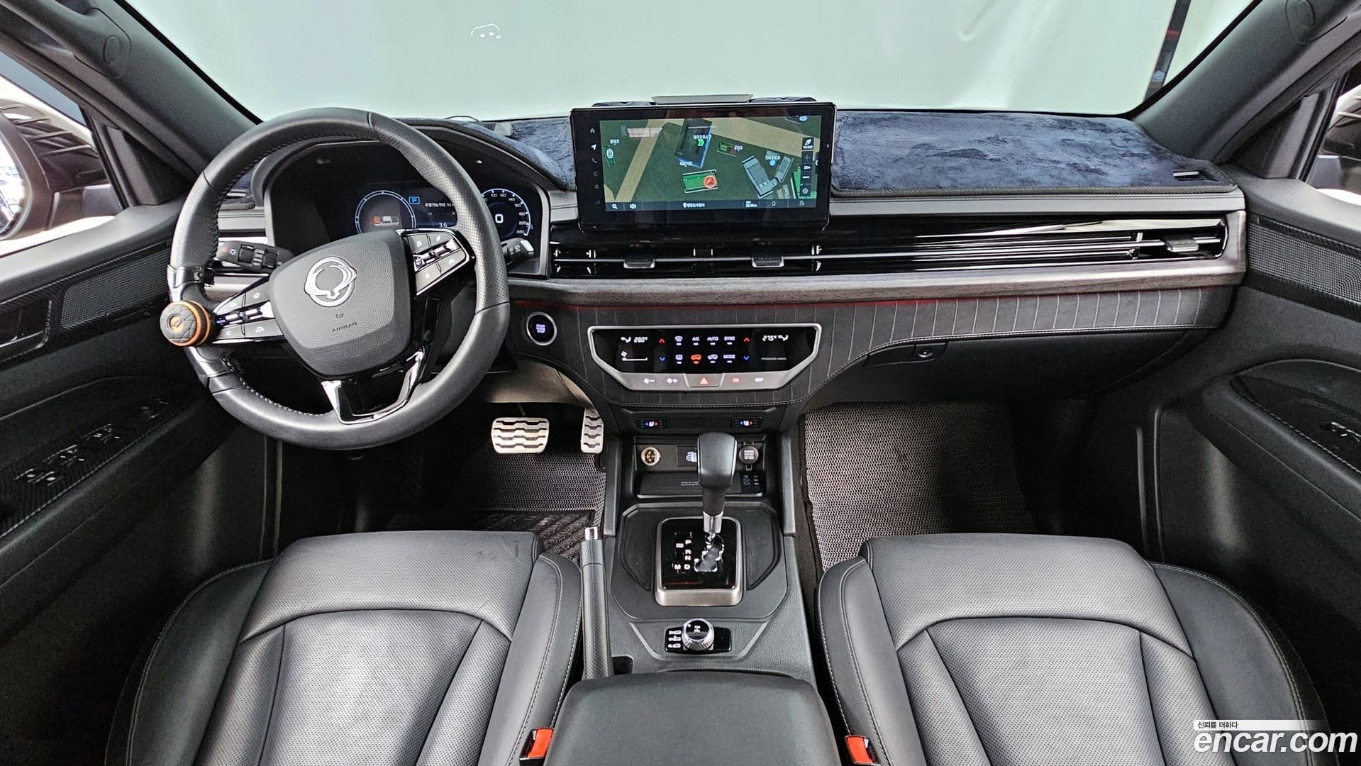 Main__Slider__Photo:Rexton KG_Mobility_Ssangyong 2024.0-6