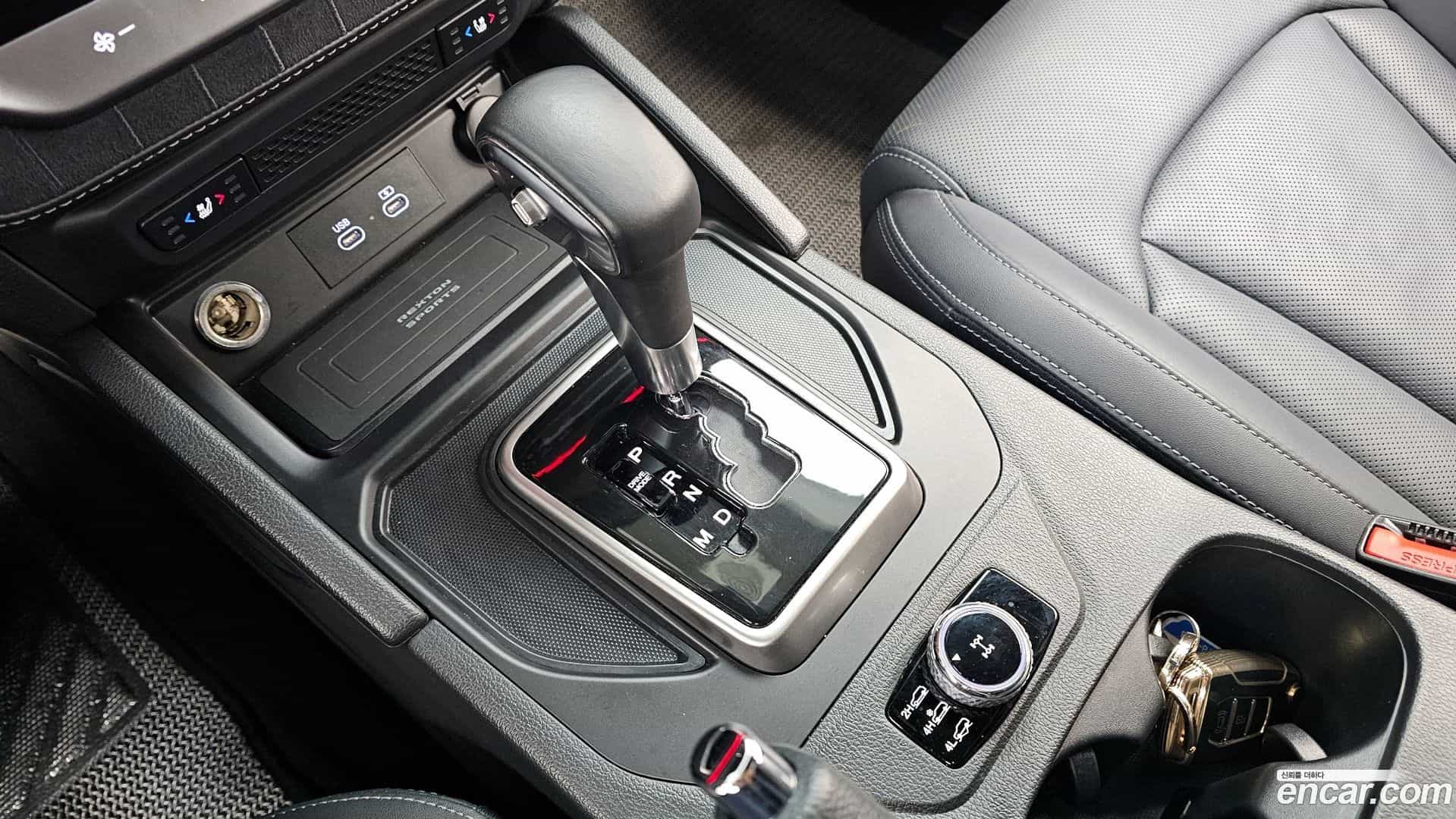 Rexton KG_Mobility_Ssangyong 2024.0-INNER-009