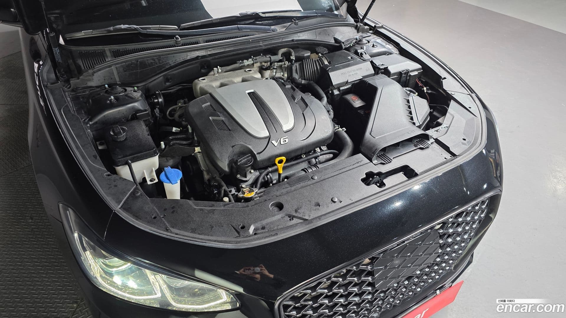 Main__Slider__Photo:Grandeur Hyundai 2017.1-5