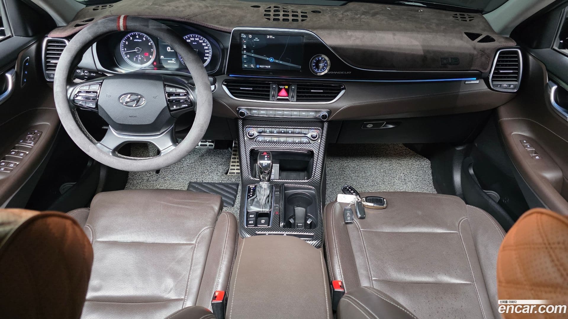 Main__Slider__Photo:Grandeur Hyundai 2017.1-6