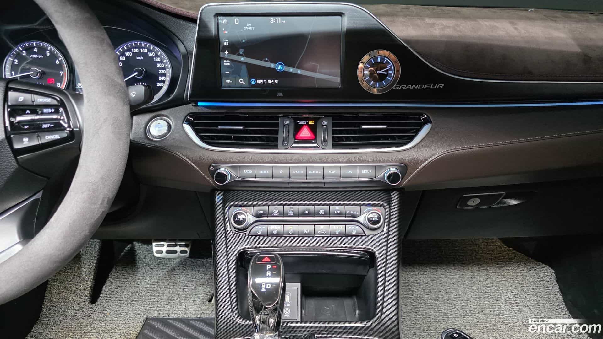 Grandeur Hyundai 2017.1-OPTION-019