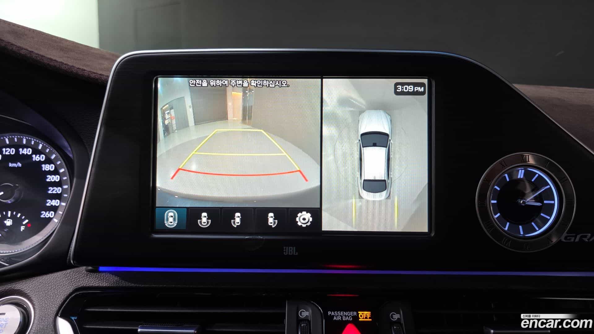 Grandeur Hyundai 2017.1-OPTION-020