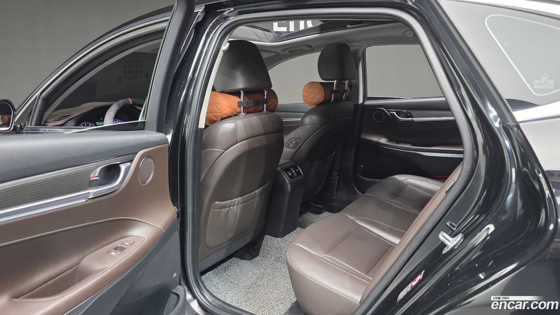 Grandeur Hyundai 2017.1-OPTION-021