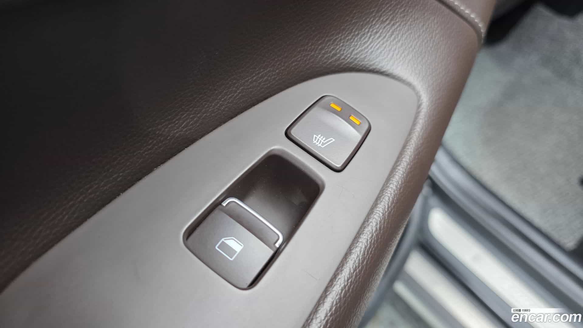 Grandeur Hyundai 2017.1-OPTION-022