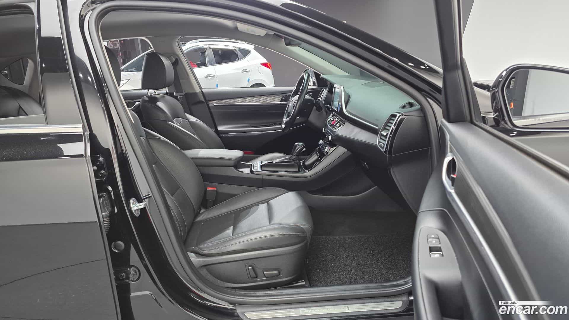 Grandeur Hyundai 2018.7-INNER-010