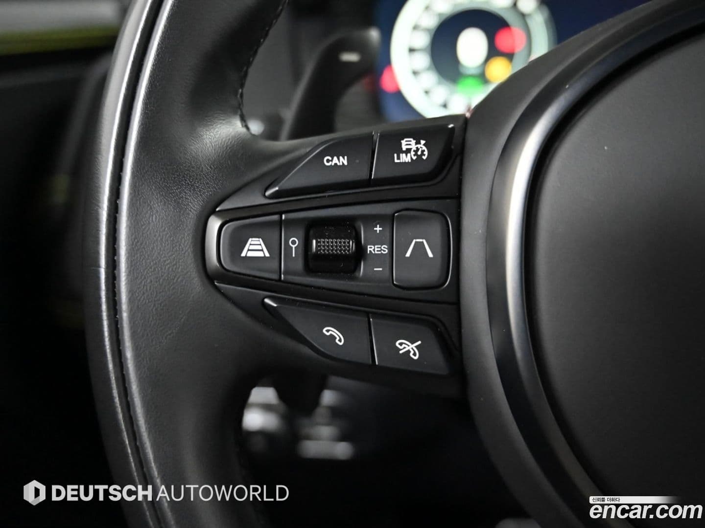 Main__Slider__Photo:DBX Astonmartin 2023.11-17